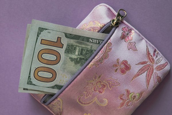 Come posso calcolare la redditività di un appartamento da destinare ad uso turistico a Taormina?